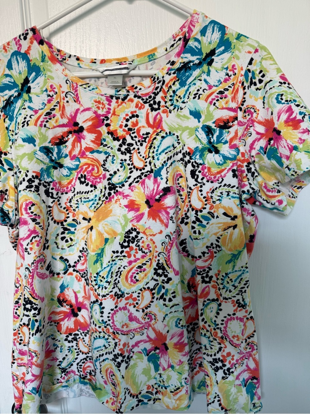 Source Unknown White Short Sleeve Tee with Multicolor Floral Print